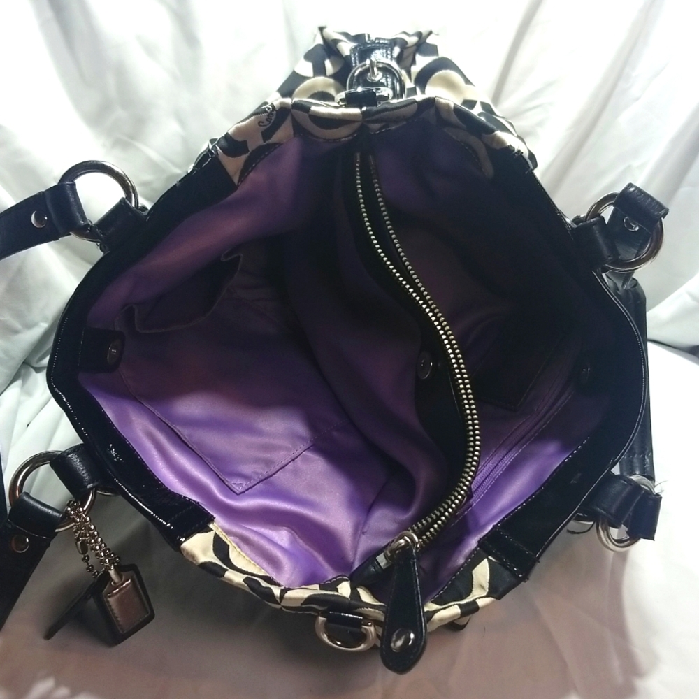 Coach signature canvas handbag NO.K0982-14587. - Picture 11 of 15